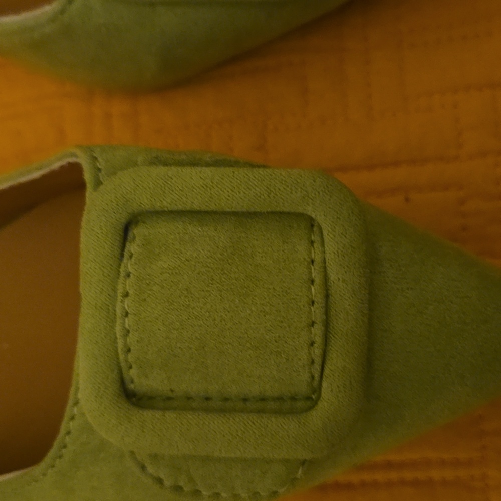 Vintage Lime Green Suede Kitten Heels - Picture 4 of 9